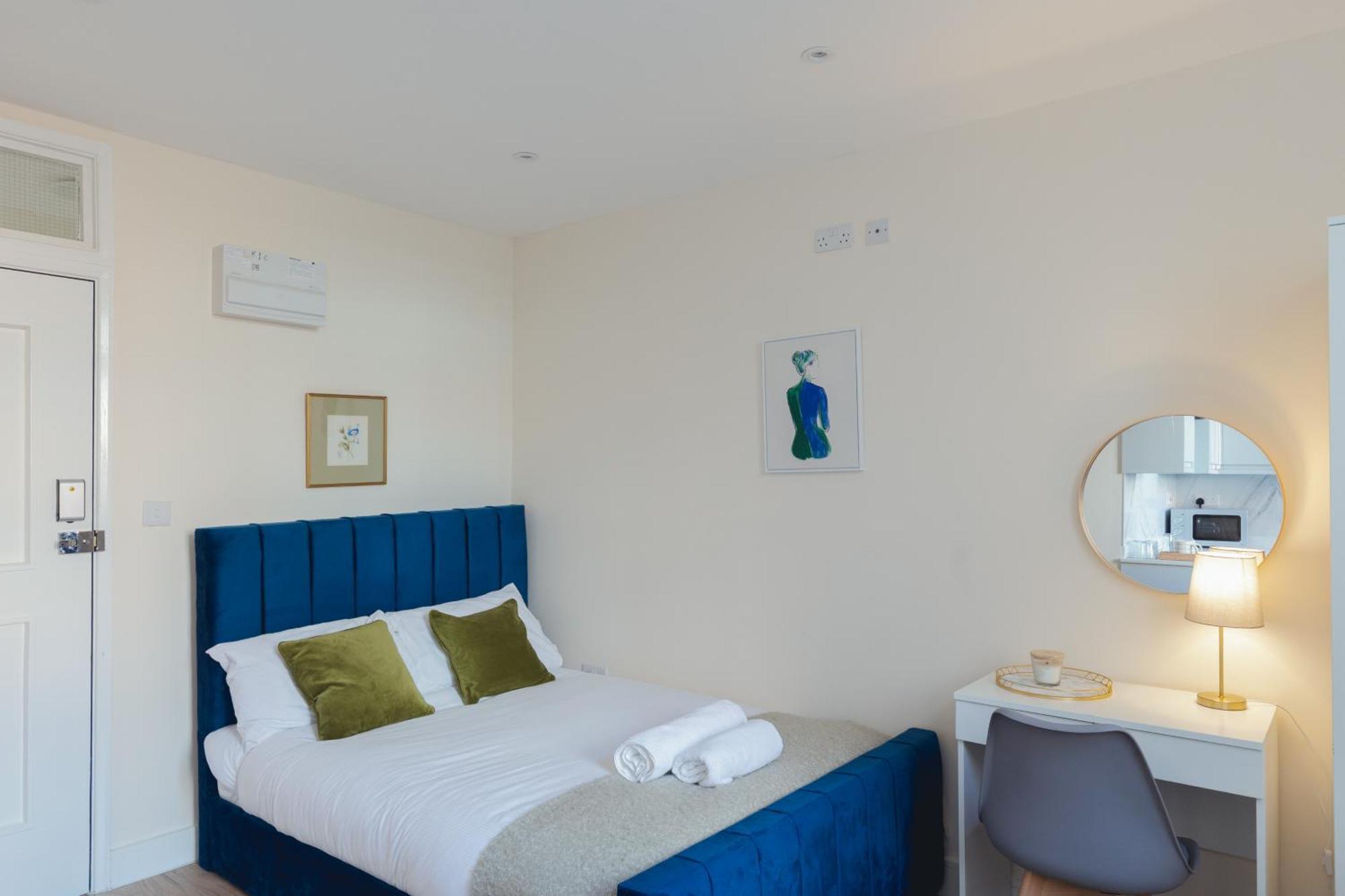 Crendon House Boutique Hotel High Wycombe Buckinghamshire Exterior foto